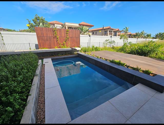 4 BEDROOM FREEHOLD FOR SALE IN HAWAAN FOREST ESTATE